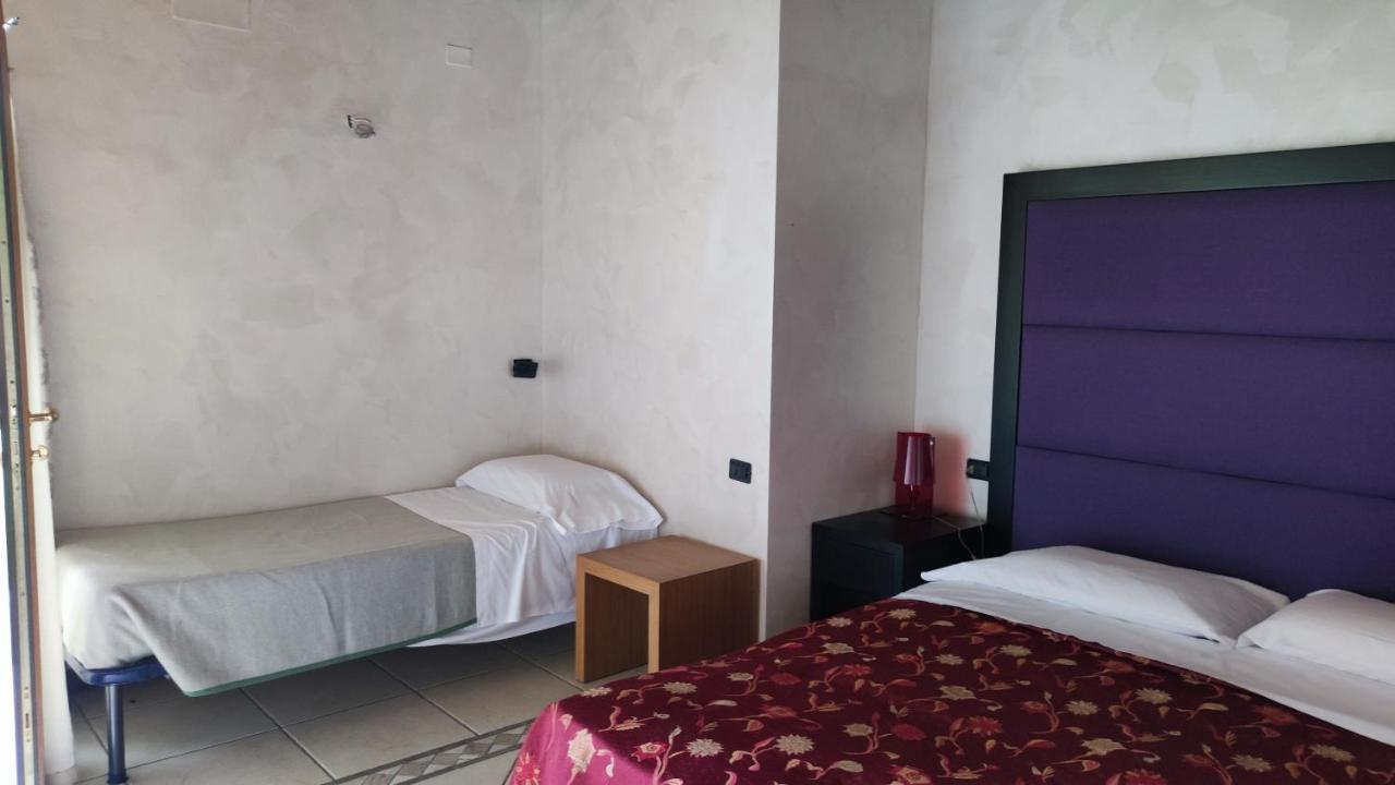 Albergo Le Piante Manerba del Garda Bagian luar foto