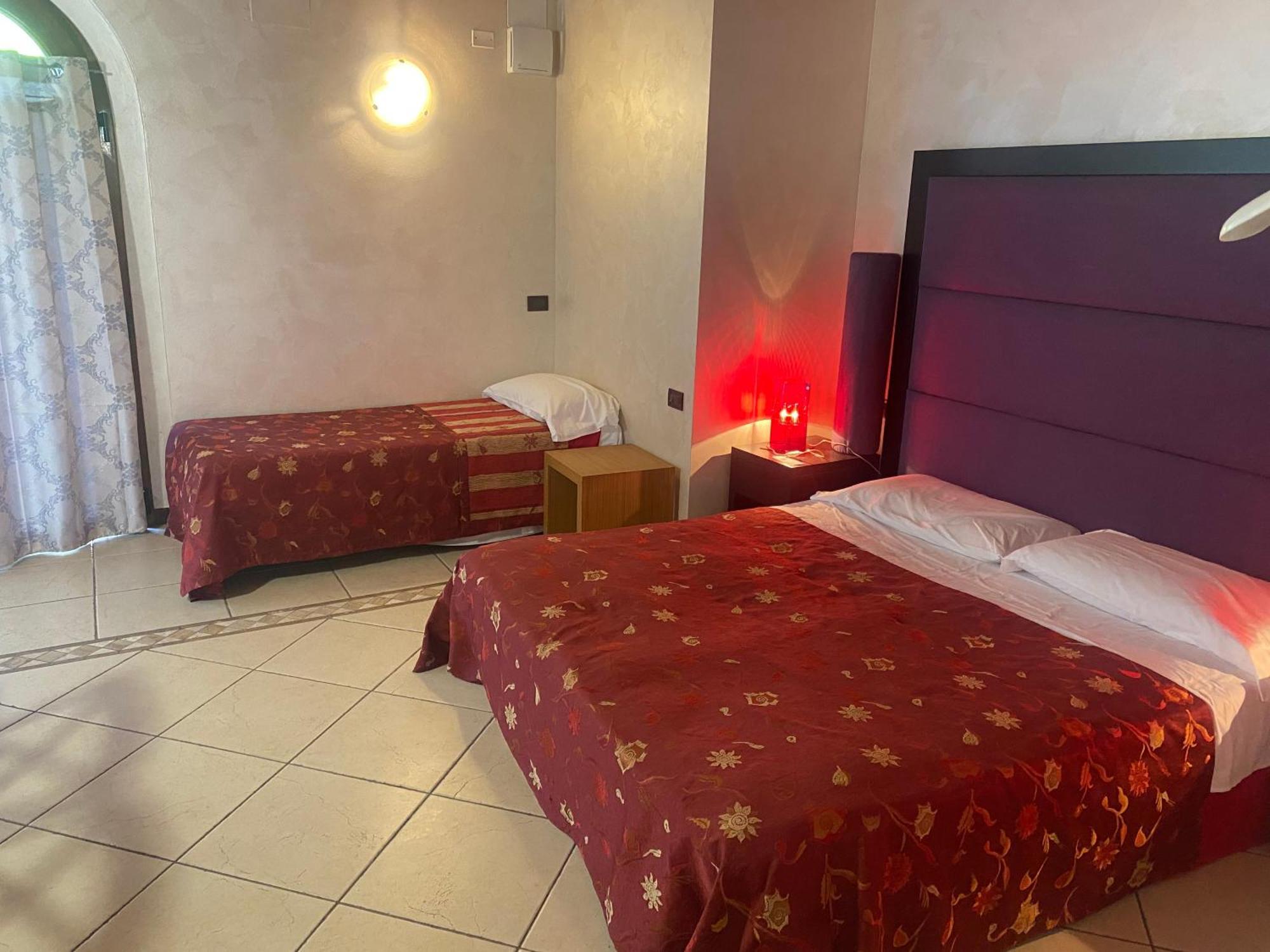 Albergo Le Piante Manerba del Garda Bagian luar foto