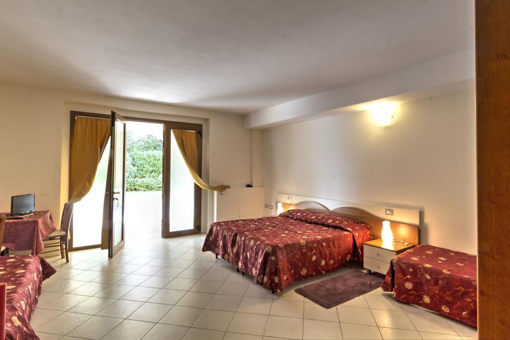Albergo Le Piante Manerba del Garda Bagian luar foto